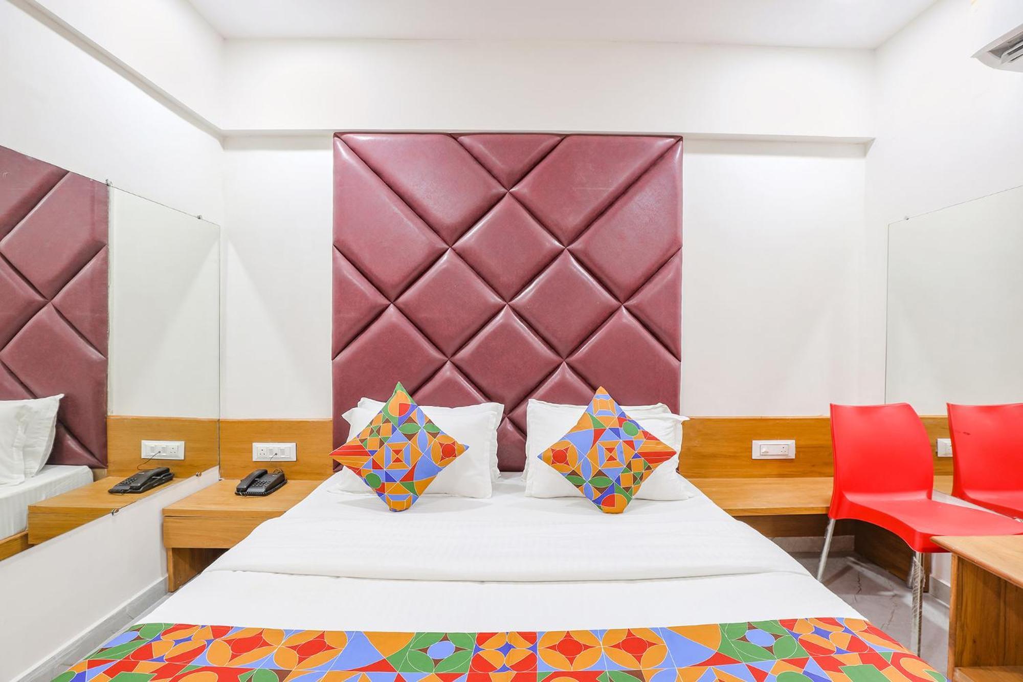 Fabhotel Crystal I - Gandhinagar Eksteriør billede