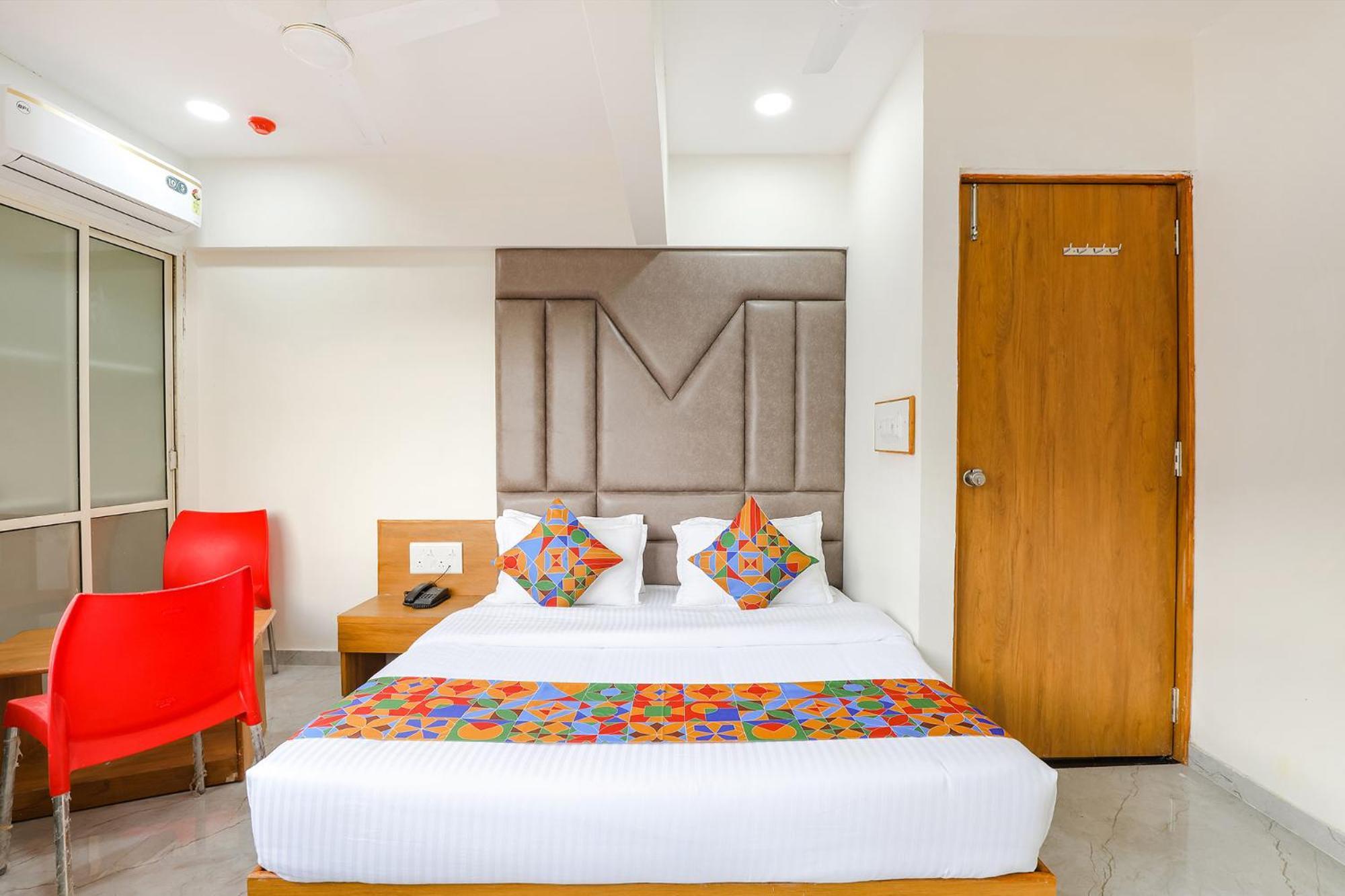 Fabhotel Crystal I - Gandhinagar Eksteriør billede